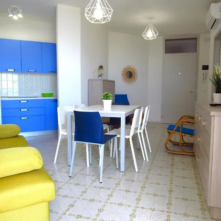 In Ve Apartment *